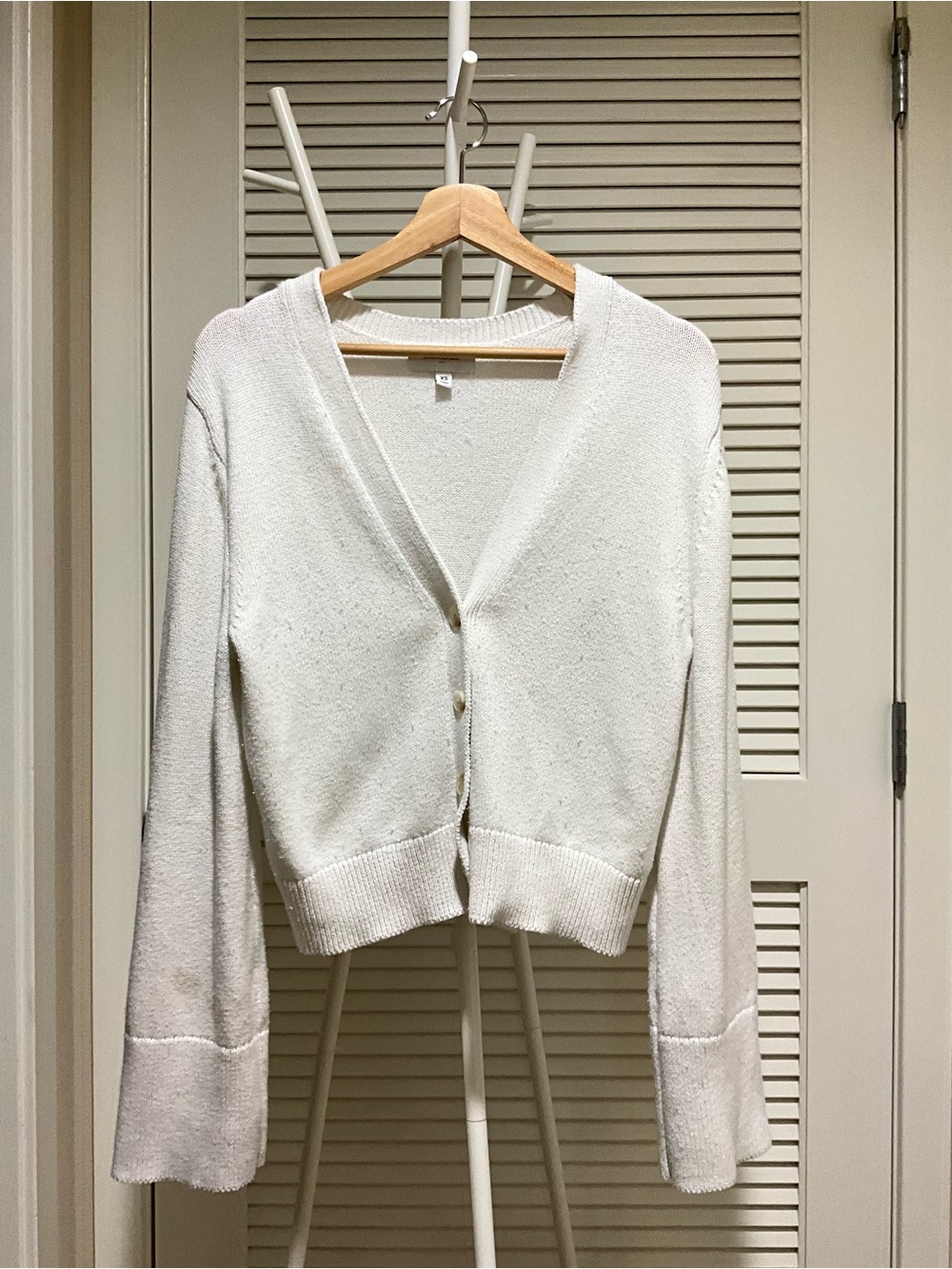 Banana Republic White Oversized cotton blend V-Neck Button Front Cardigan